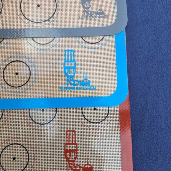 Set of 3 Heat-Resistant Macaron Silicone Baking Mats, Non-Stick Reusable - NWT - Picture 3 of 3